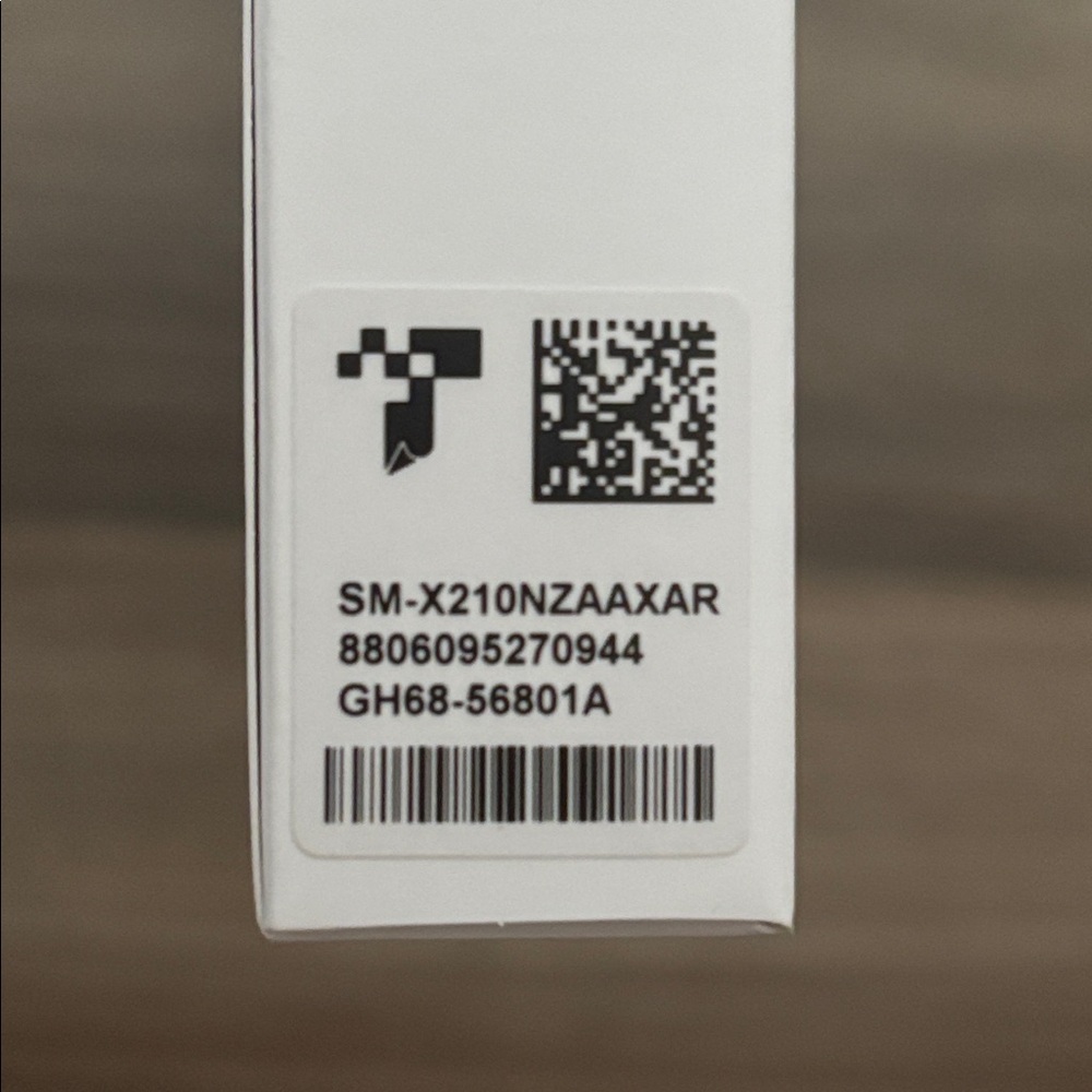 samsung galaxy tab A9+ in silver - Picture 5 of 5